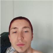 Pratiquant de multiples sports donne cours pour aider ses élèves à atteindre leurs objectifs